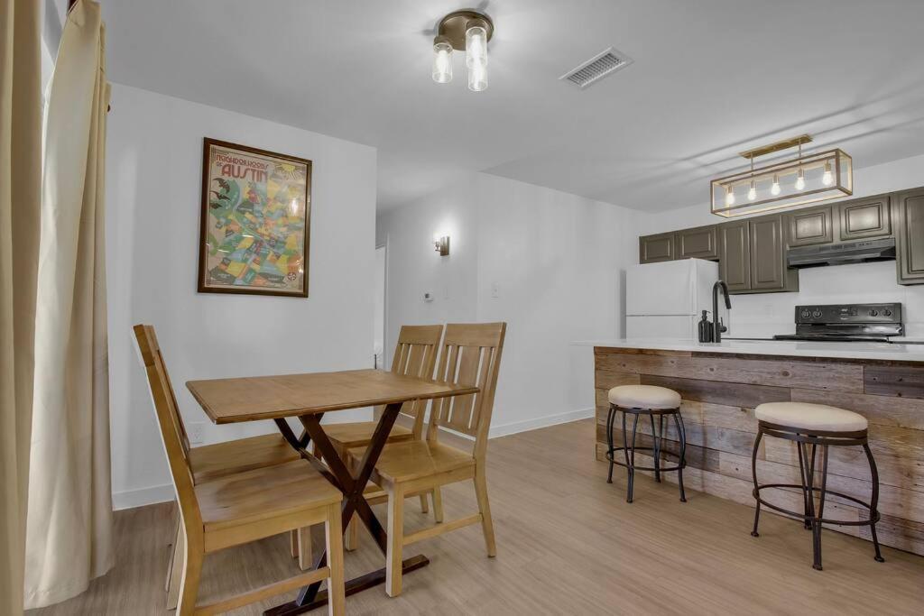 Condo Near Downtown Austin! Exteriör bild